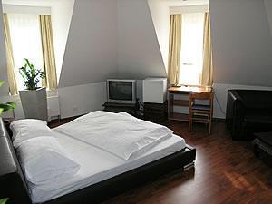 Hotel Regina Zurigo Esterno foto